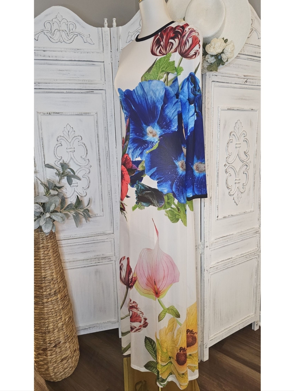 Alice + Olivia Delora Bold Blooms Floral Long Sleeve Maxi Dress - Picture 5 of 13